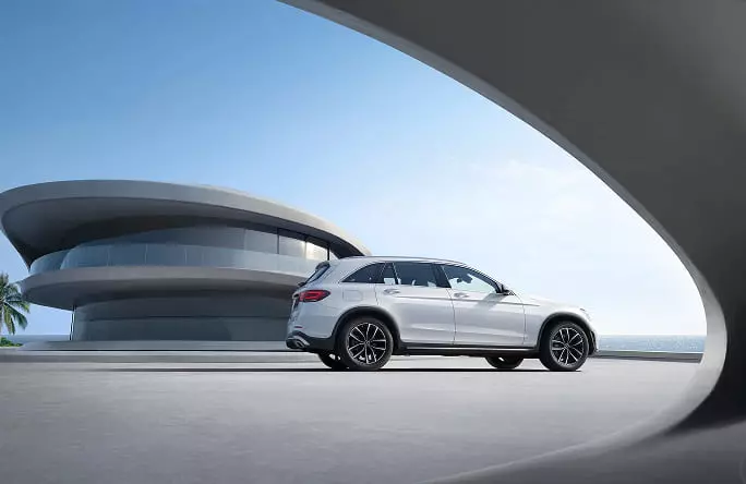 Family Cars Are Becoming Smarter. Features That Parents Appreciate