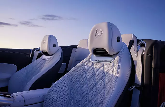 The Role of AI in Modern Vehicles. How Smart Cars Assist Drivers Daily