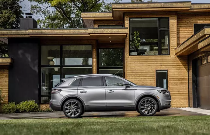 Luxury Sedans Are Redefining Comfort. Exploring Style and Innovation
