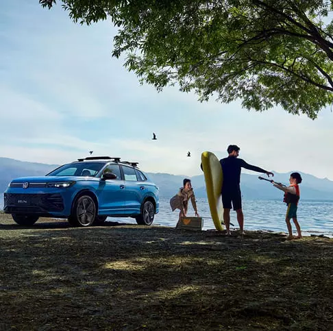 Car Connectivity Is Expanding Rapidly. How Tech Shapes Driver Habits